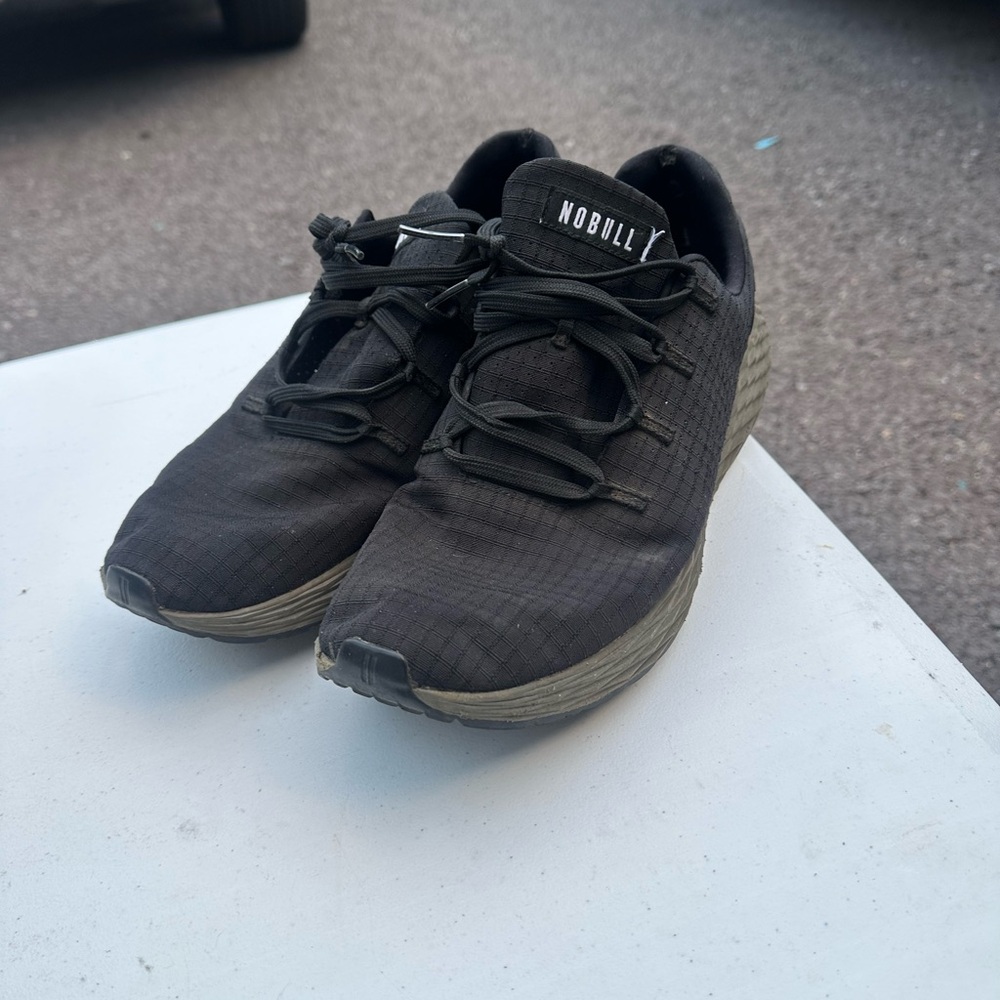NOBULL Men's Black and Gray Athletic Shoes